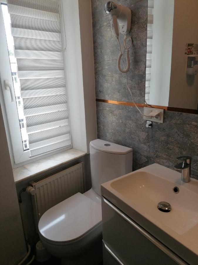 Hostel Tulip - Pokoj 7 Ze Wspolna Lazienka I Kuchnia Szczecin Exterior photo
