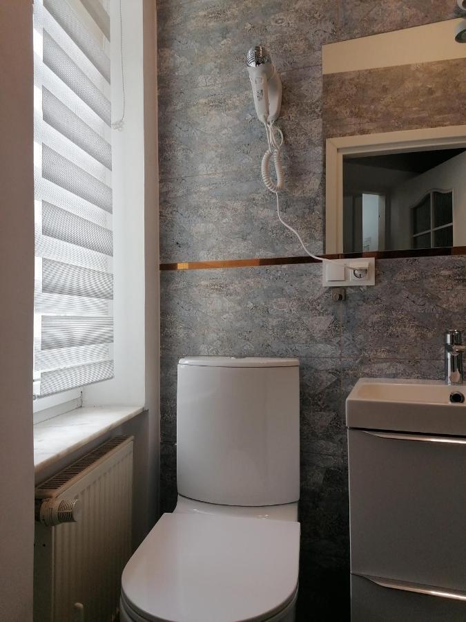 Hostel Tulip - Pokoj 7 Ze Wspolna Lazienka I Kuchnia Szczecin Exterior photo