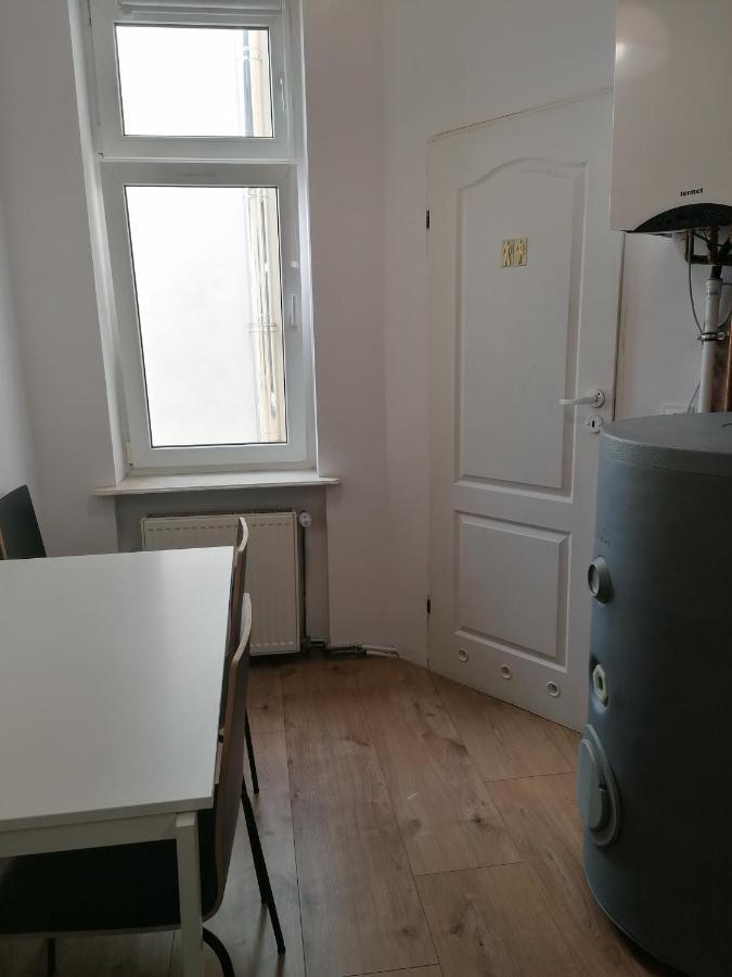 Hostel Tulip - Pokoj 7 Ze Wspolna Lazienka I Kuchnia Szczecin Exterior photo
