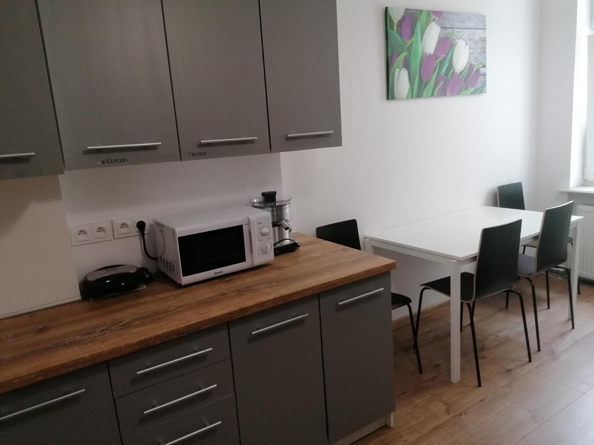 Hostel Tulip - Pokoj 7 Ze Wspolna Lazienka I Kuchnia Szczecin Exterior photo